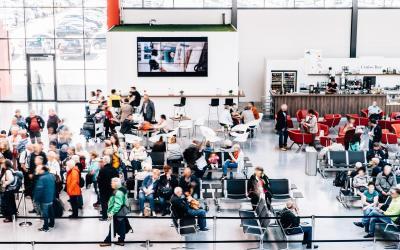 Kreuzfahrtterminal im Fußballfieber: Cruise Gate Hamburg überträgt WM-Spiele in Steinwerder