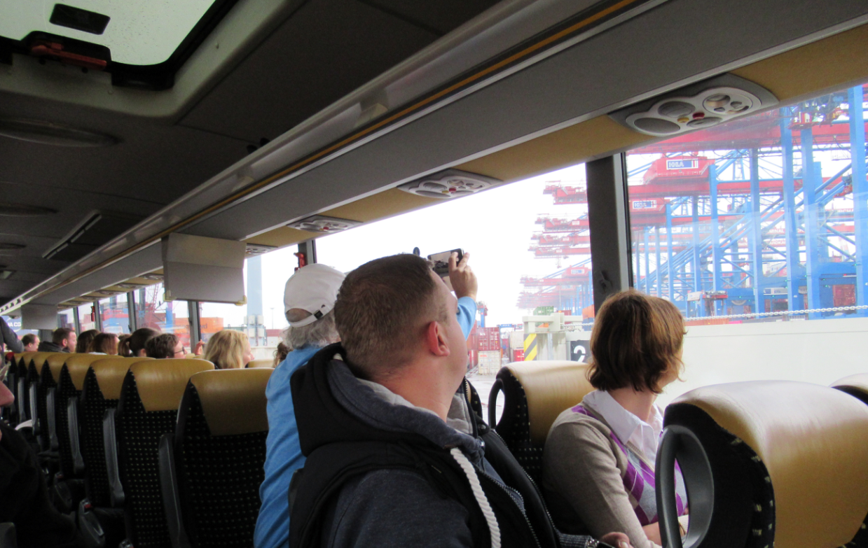 Eine ganz besondere Mitgliedertour zu den Giganten des Hamburger Hafens Hamburg Cruise Net e. V.