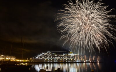 FRECCE TRICOLORI UND FEUERWERK: GROSSE PARTY IN TRIEST ANLÄSSLICH DER TAUFE DER COSTA VENEZIA