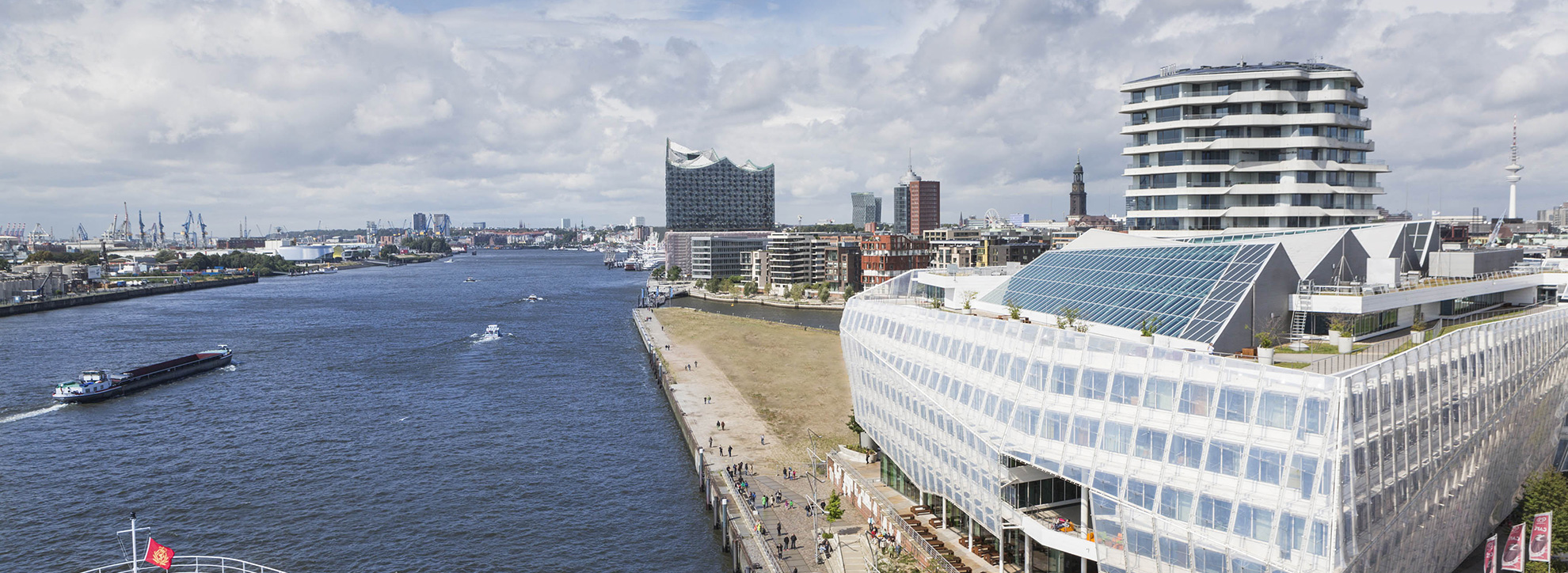 MAW_04_q_041-JoergModrow-web Blick auf den Hafen